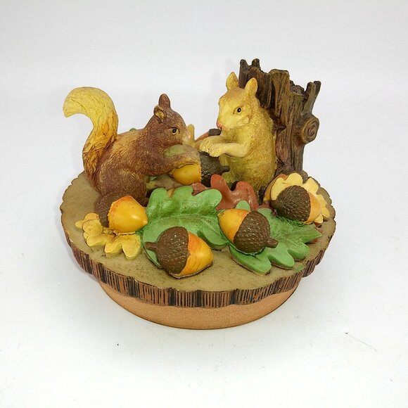 Our America Spring Time Squirrels Yankee Candle Topper Country fall autumn - Picture 7 of 8